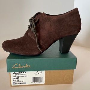 Clarks Bendables Ruby Diamond Brown Suede Leather 8.5  Ankle Boot